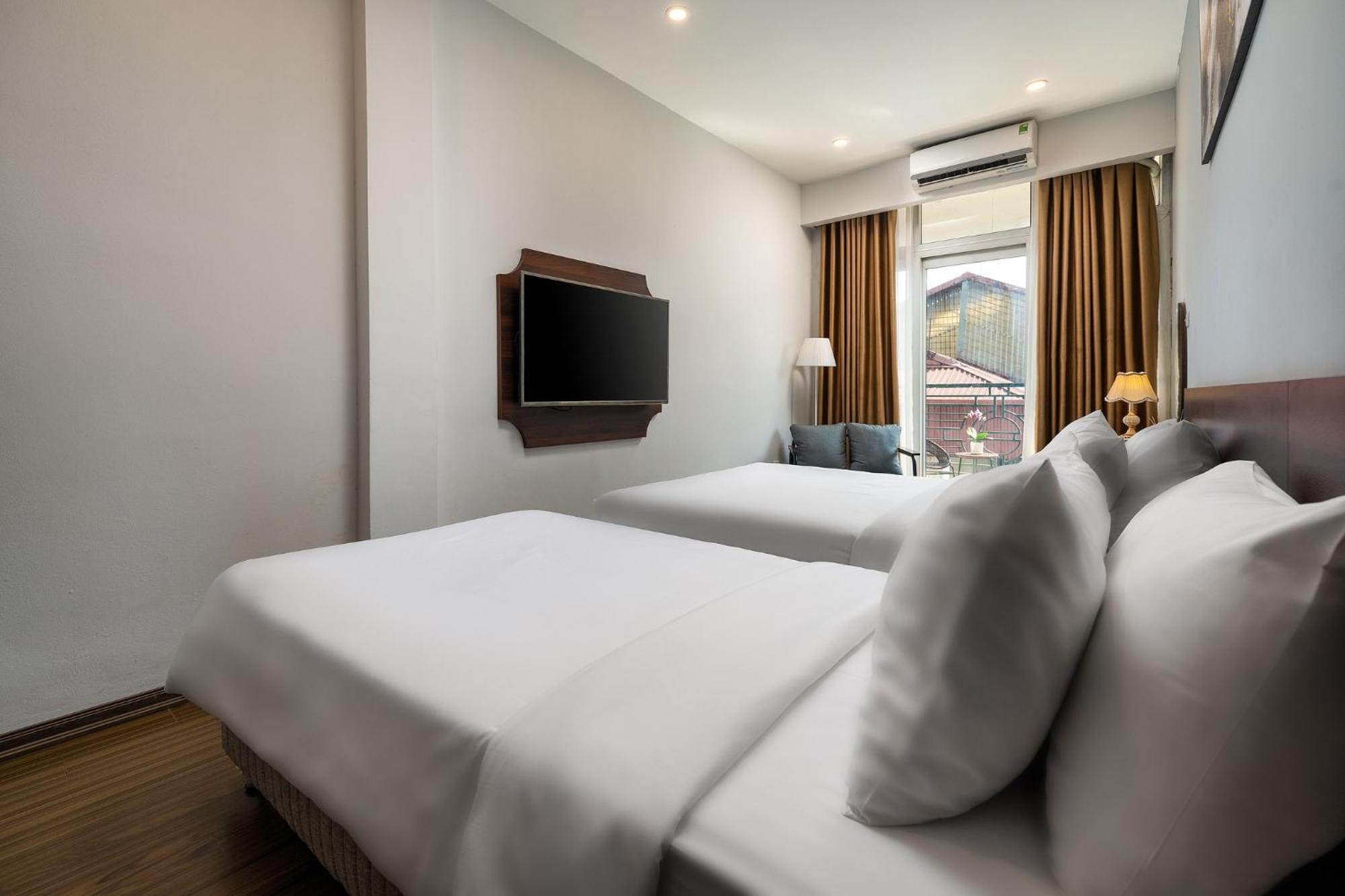 Hotel Astoria - St Joseph Cathedral Hanoi